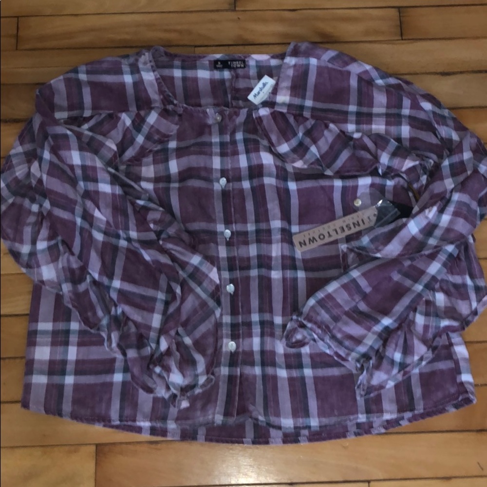 Tinseltown Ruffle Burnout top